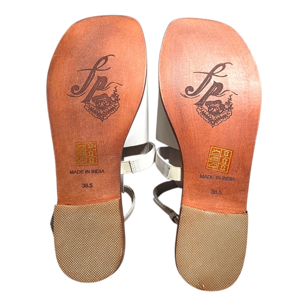 Free People Long Weekend Leather Gladiator Sandals Cream Flat 8.5 NIB - Picture 5 of 9